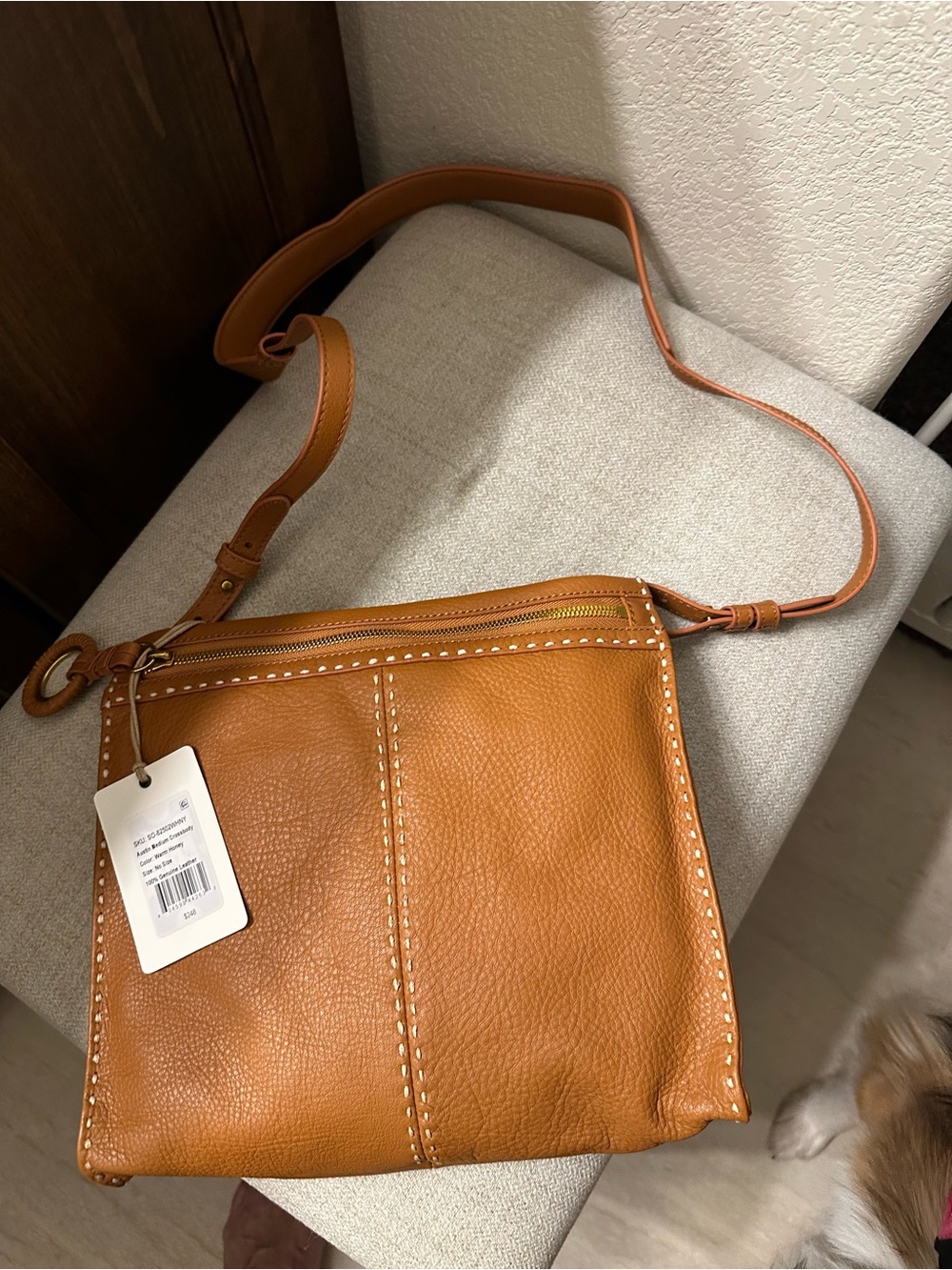 Hobo Auston warm Honey pebbled leather NWT. Shoulder bag